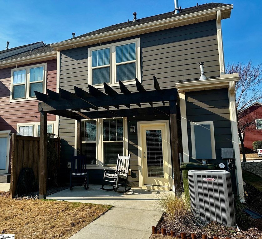 Welcome to 215 Meritage Drive, a beautifully designed townhome - photo 6