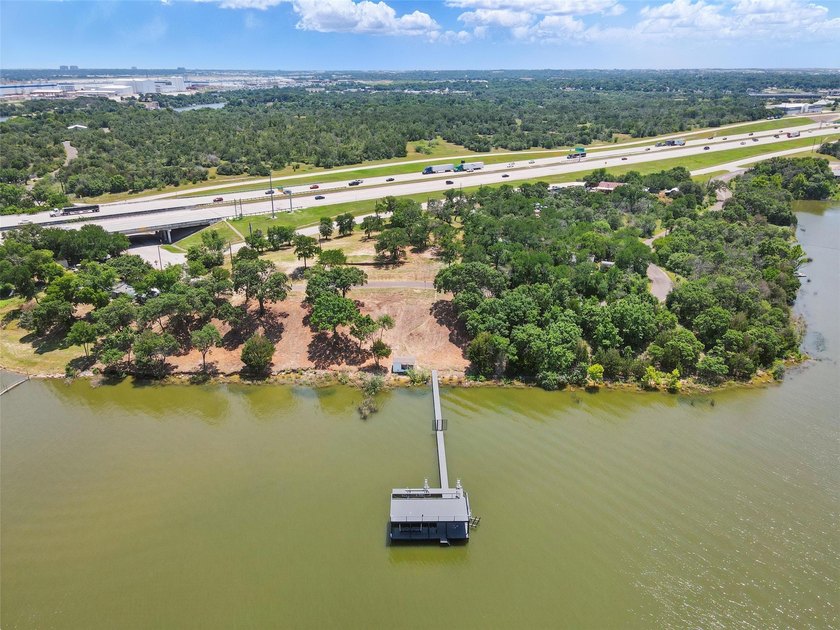 Looking for deeded waterfront property with an exceptional - photo 2