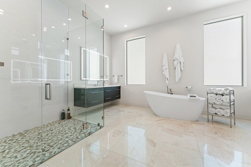 Located directly on the East side of the Intracoastal Waterway - photo 26