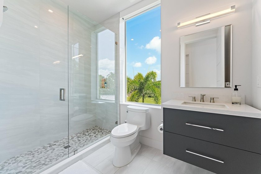 Located directly on the East side of the Intracoastal Waterway - photo 43