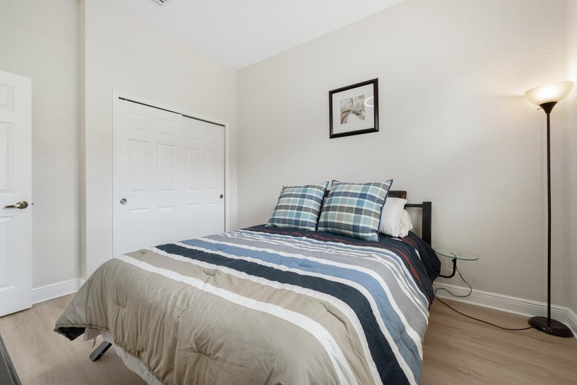 Welcome to this charming CORNER UNIT 2-bedroom, 2-bathroom villa - photo 16
