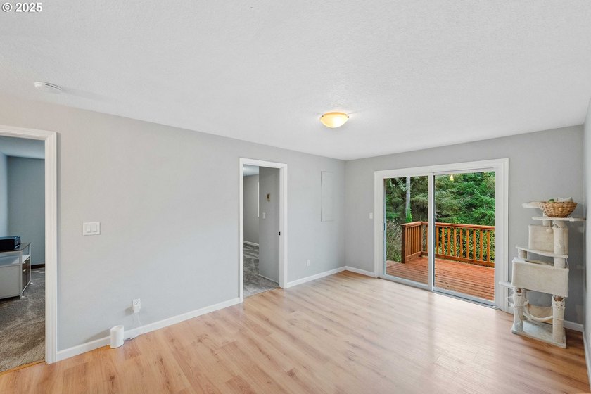 Location, location, location! Single level ranch style home with - photo 18