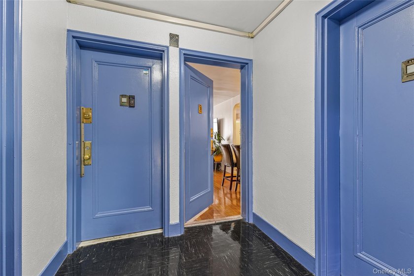 You found it! A real two-bedroom, one bath co-op with a MODERN - photo 4
