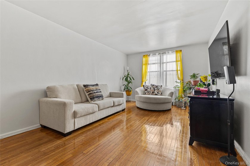 You found it! A real two-bedroom, one bath co-op with a MODERN - photo 5