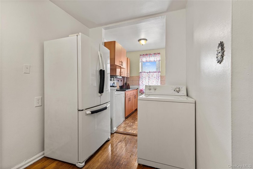 You found it! A real two-bedroom, one bath co-op with a MODERN - photo 8