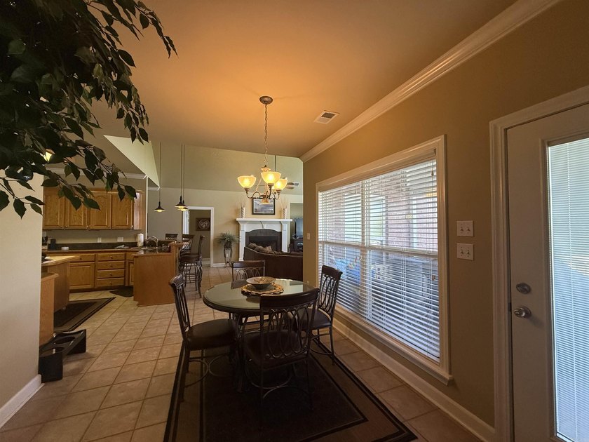 Welcome to this almost 3,000 square foot partially furnished - photo 14