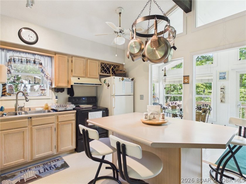 Finding a lakefront property with both great water access and - photo 21