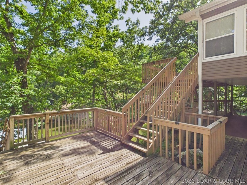 Finding a lakefront property with both great water access and - photo 44
