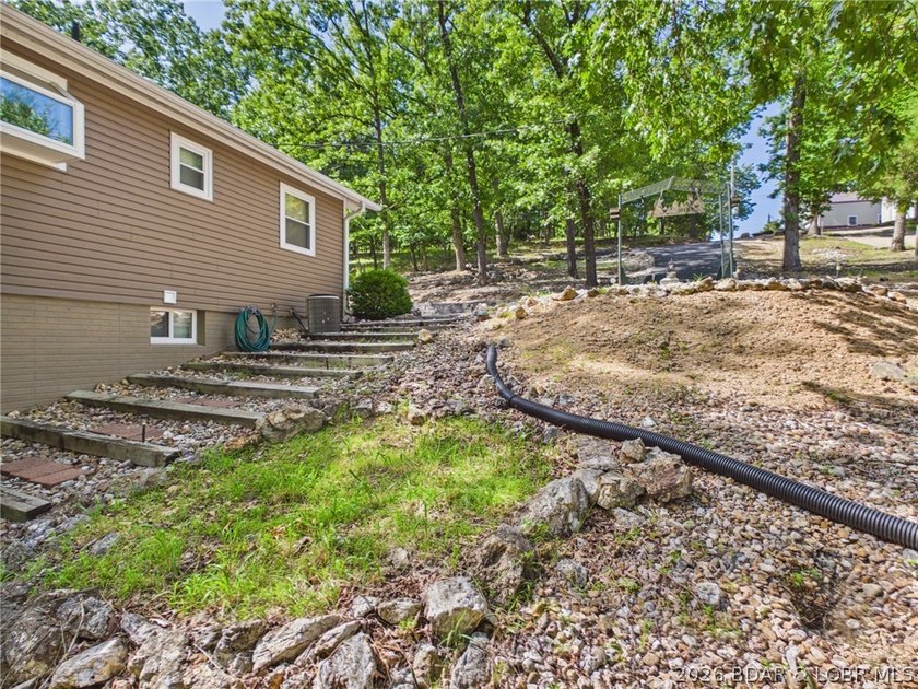 Finding a lakefront property with both great water access and - photo 45