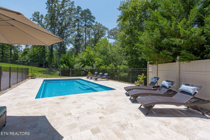 Luxury Lake Living in an Exclusive Douglas Lake Community, at - photo 32