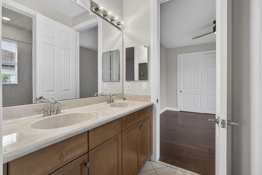 Located on a private cul-de-sac lakefront lot in the exclusive - photo 37