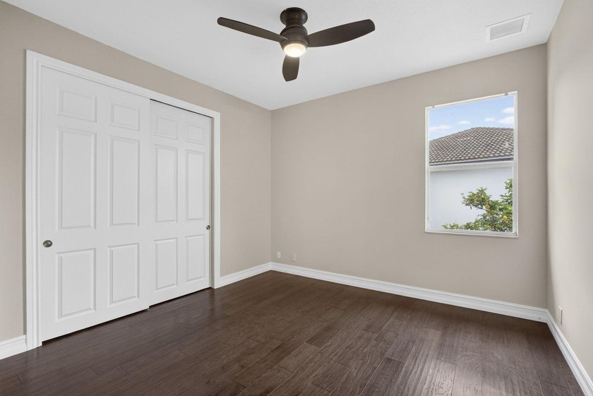 Located on a private cul-de-sac lakefront lot in the exclusive - photo 38