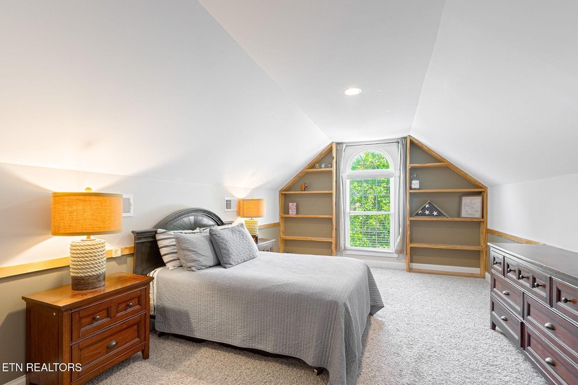 Luxury Lake Living in an Exclusive Douglas Lake Community, at - photo 40