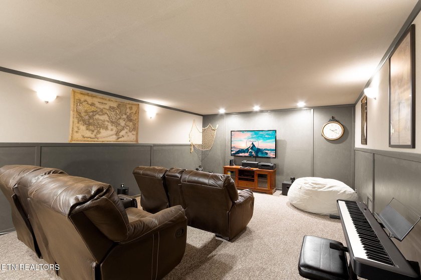 Luxury Lake Living in an Exclusive Douglas Lake Community, at - photo 43