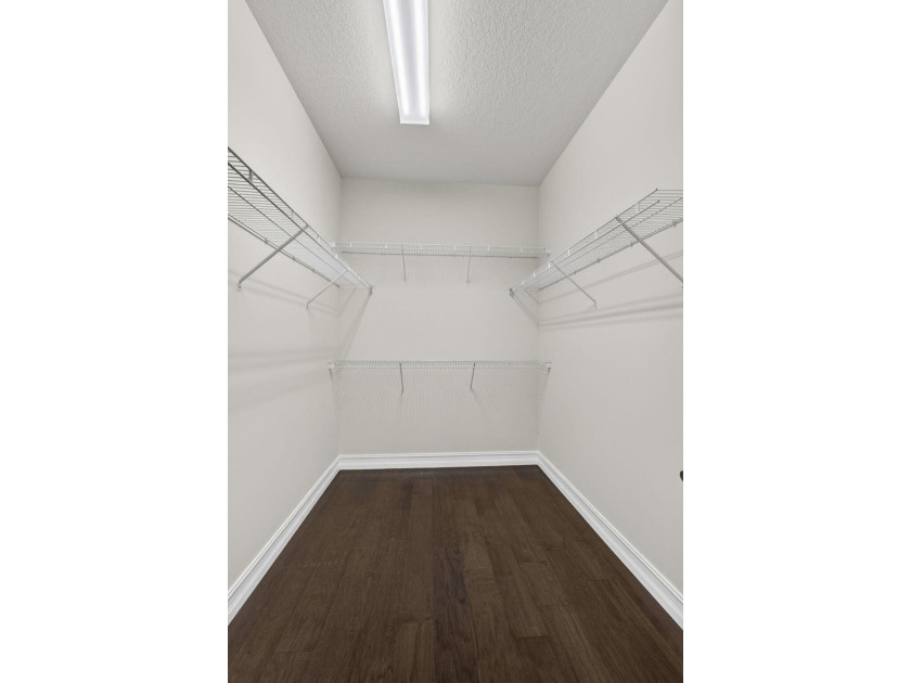 Located on a private cul-de-sac lakefront lot in the exclusive - photo 44
