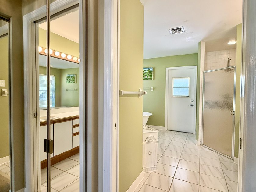 Original owner/builder of this superbly built home on 6.79 high - photo 46