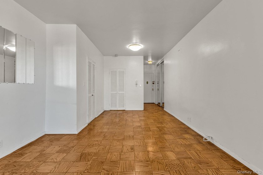 Welcome to 18K at Gerard Towers in the heart of Forest Hills - photo 8