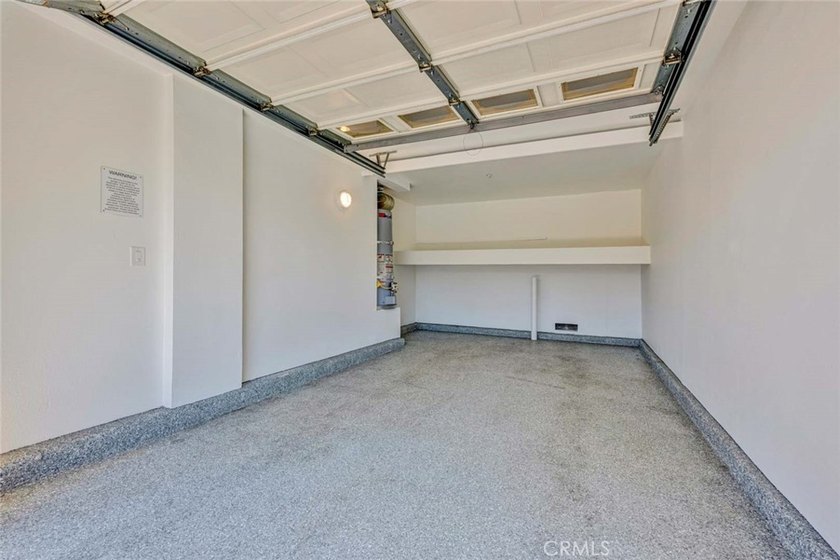 Welcome to 186 Gallery Way, a Turnkey Home Located in the Highly - photo 16