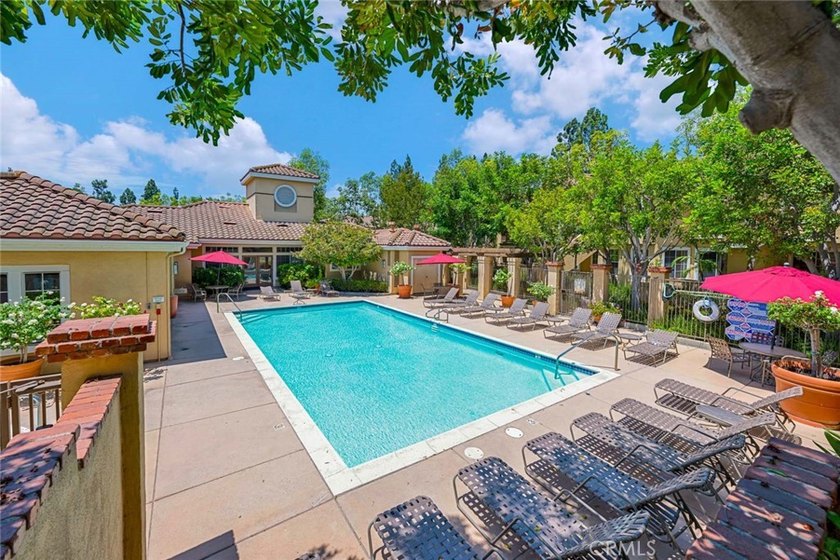 Welcome to 186 Gallery Way, a Turnkey Home Located in the Highly - photo 21