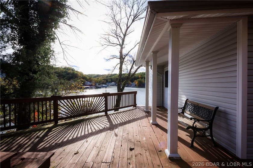 This stunningly remodeled lakefront home in Camdenton, Missouri - photo 4