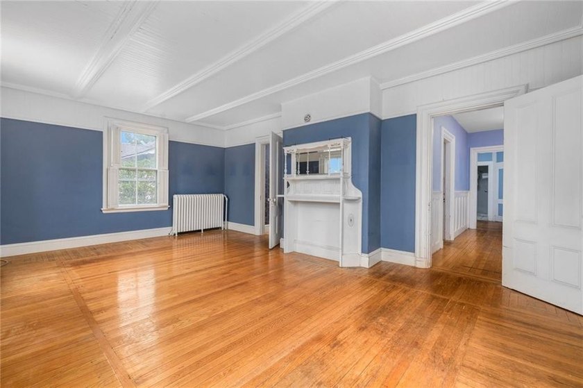The George M. Hazard House is a substantial three-story - photo 23