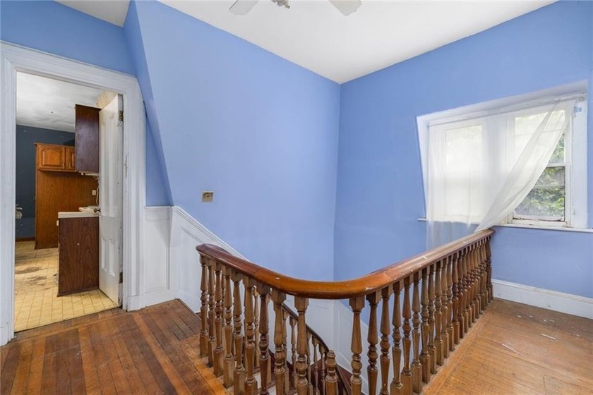 The George M. Hazard House is a substantial three-story - photo 28