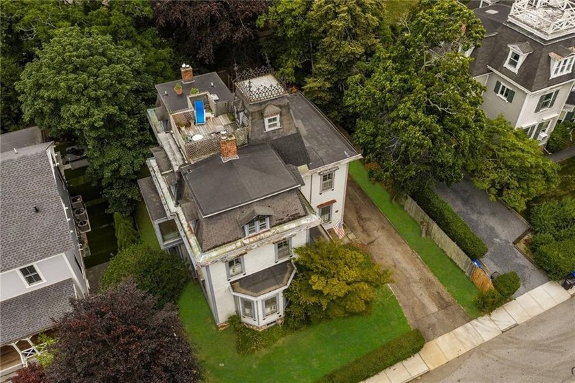 The George M. Hazard House is a substantial three-story - photo 34