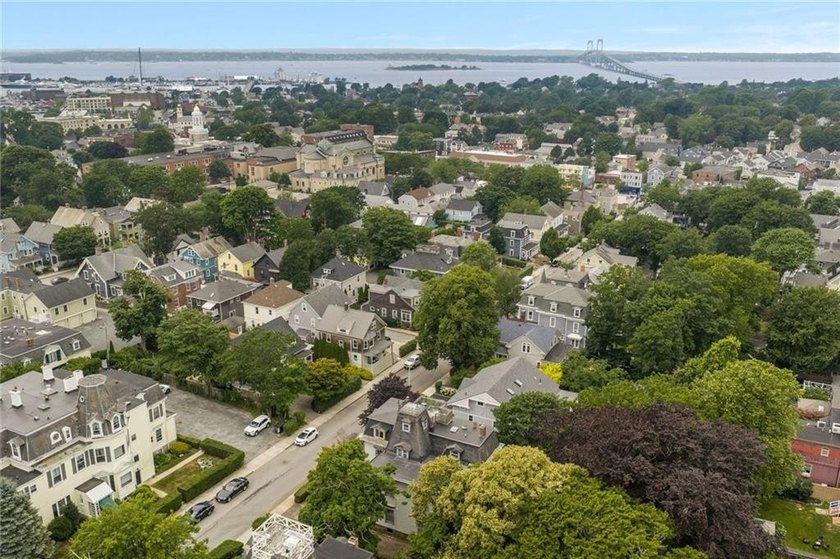 The George M. Hazard House is a substantial three-story - photo 35