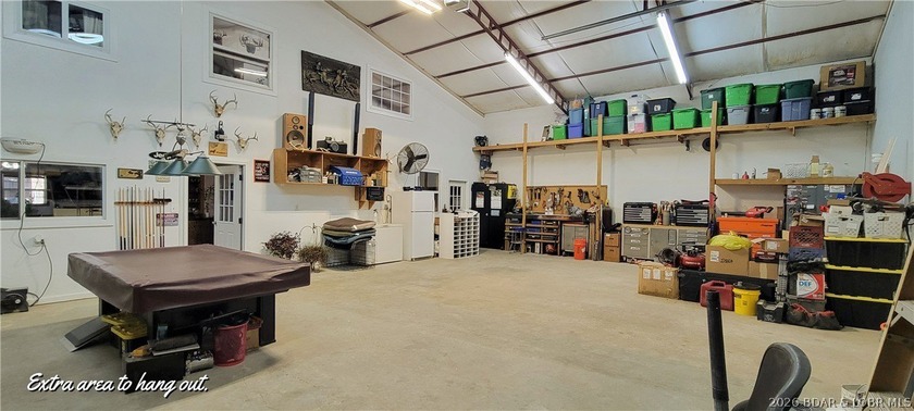3 bdrm 2 1/2 bath home on 76 gorgeous acres with 2 ponds! This - photo 4