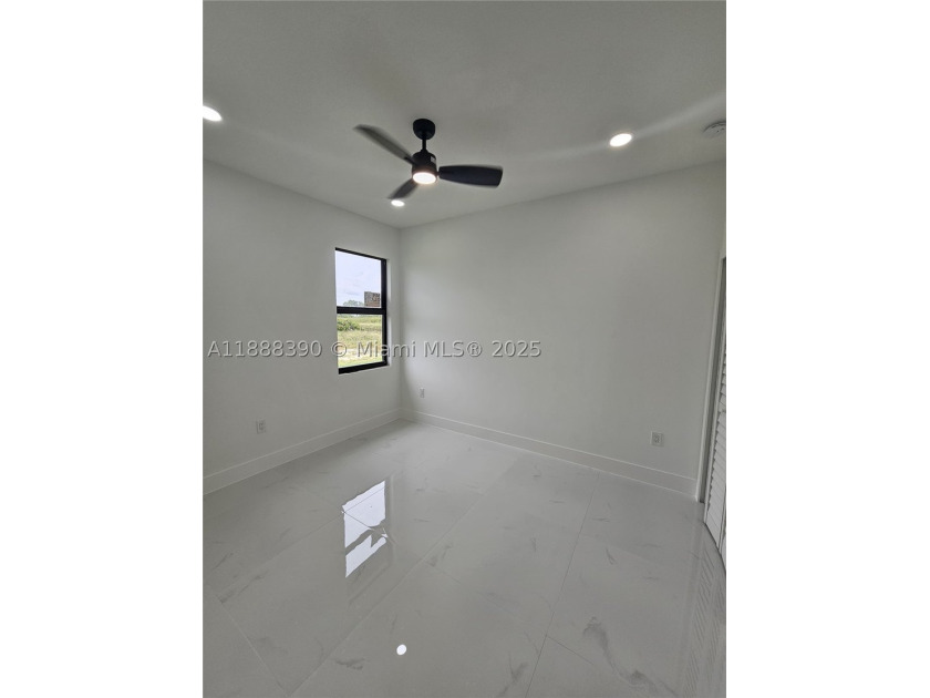 New Construction Home truly a must see ! Seller will contribute - photo 11