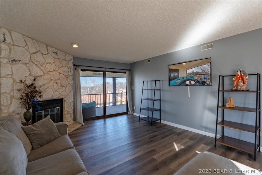 Updated 2 bedroom, 2 bath condo in the heart of Lake Ozark - photo 2