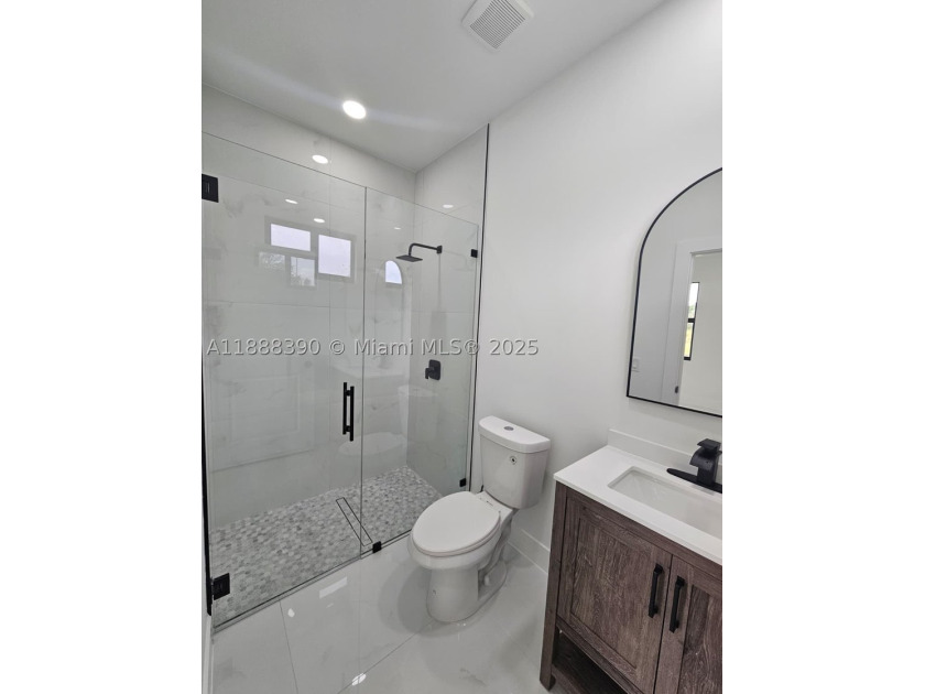 New Construction Home truly a must see ! Seller will contribute - photo 13