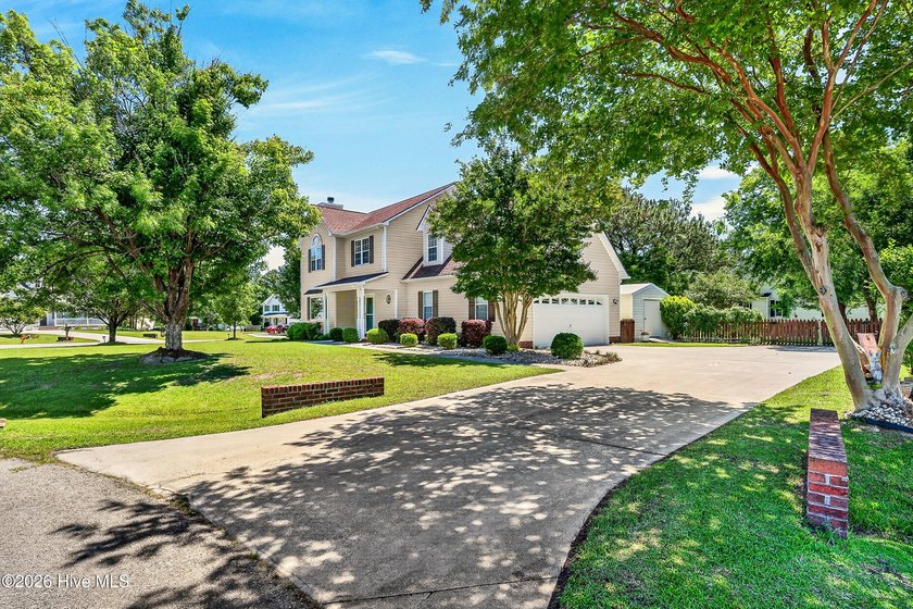 Welcome to 301 Robert Scott Circle, where coastal charm and - photo 3