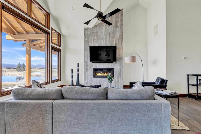 VIEWS, VIEWS, VIEWS! Experience luxury villa living at it's - photo 8