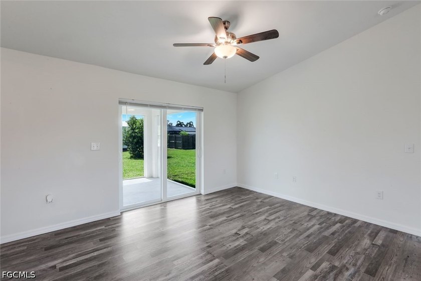 This beautifully built 2024 home offers 3 bedrooms, 2 bathrooms - photo 17