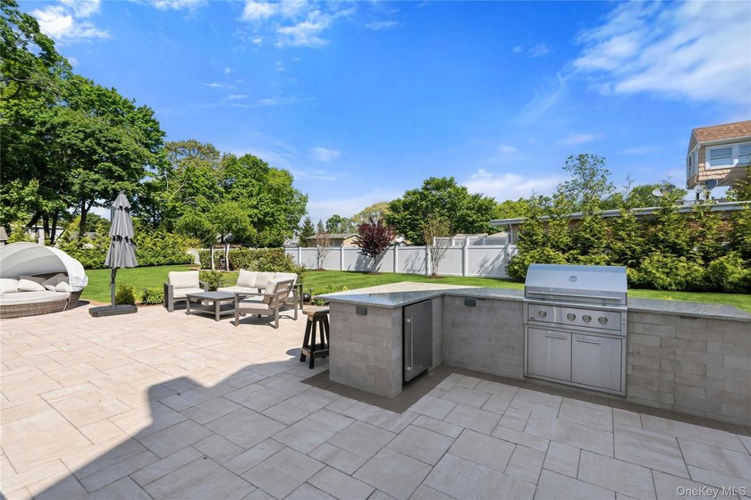 I am excited to share the details of a truly immaculate, move-in - photo 21