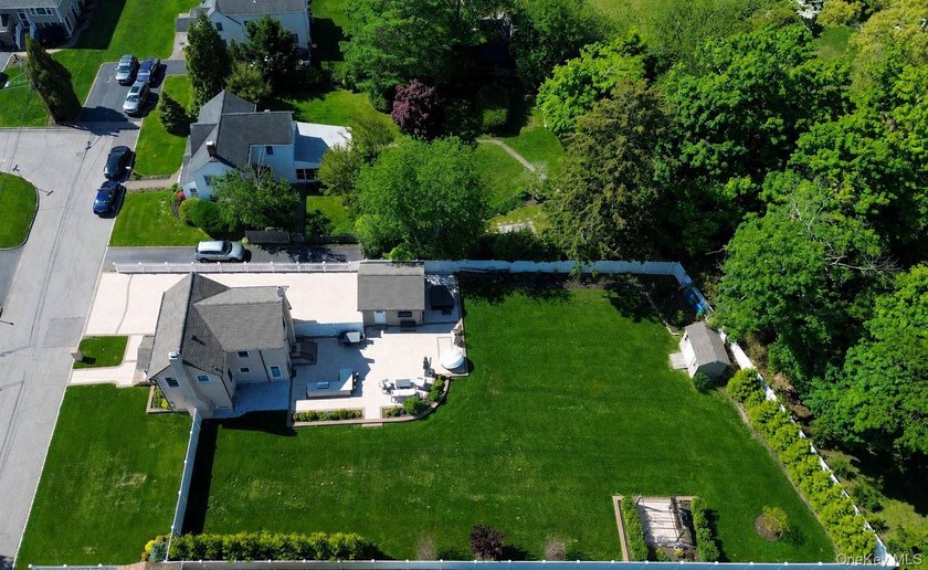 I am excited to share the details of a truly immaculate, move-in - photo 30