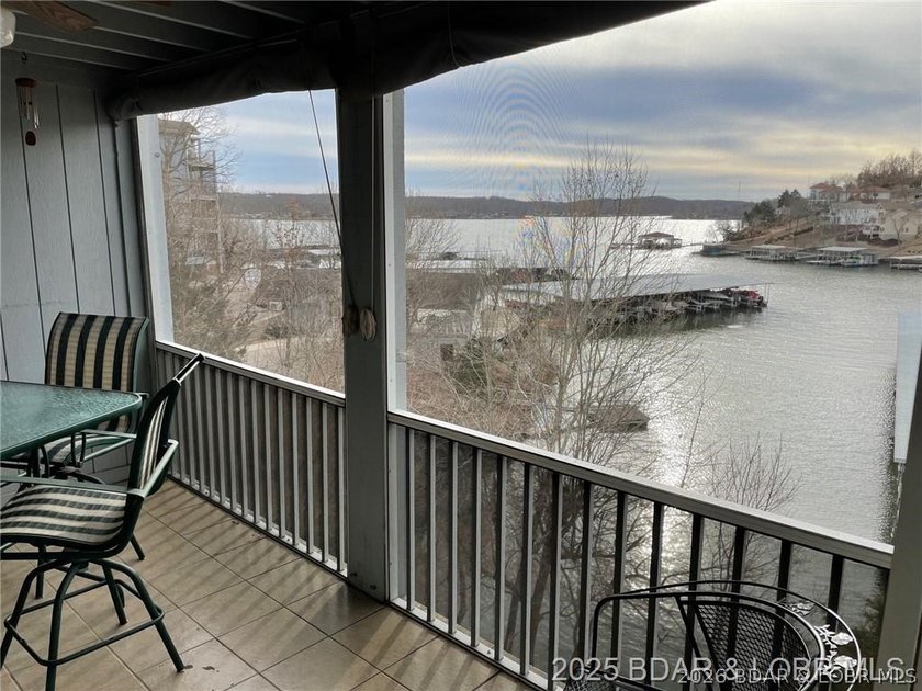 Awesome 3 bedroom 3 bath condo unit with the perfect much - photo 2