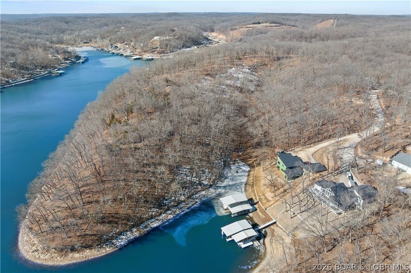 PRIME LAKEFRONT DEVELOPMENTOPPORTUNITY | 9.26 ACRES | 1,250' OF - photo 10