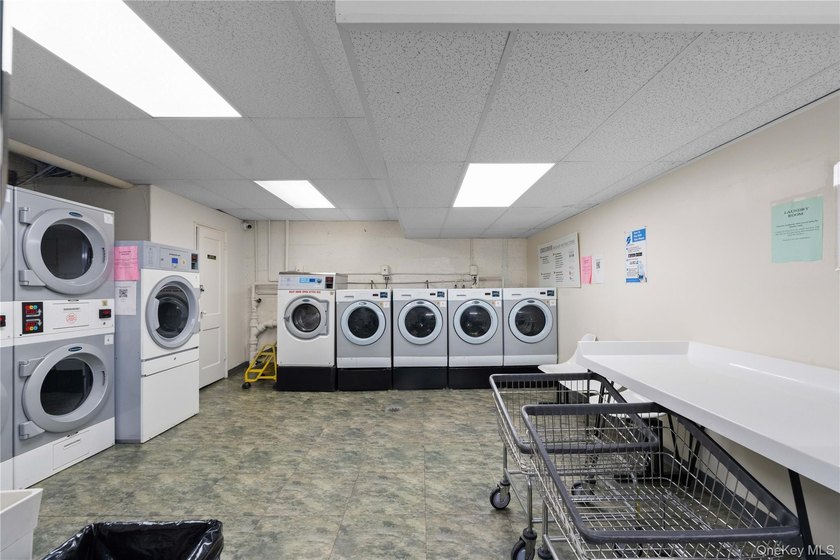 Welcome to 15 Canterbury, C11, a beautiful and well-maintained - photo 11