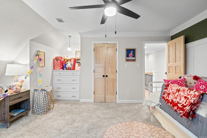 Welcome to this beautifully remodeled modern European home - photo 27