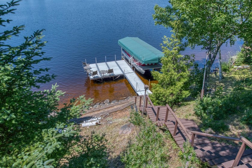Welcome to Pine Lake, where every evening ends with a front-row - photo 31