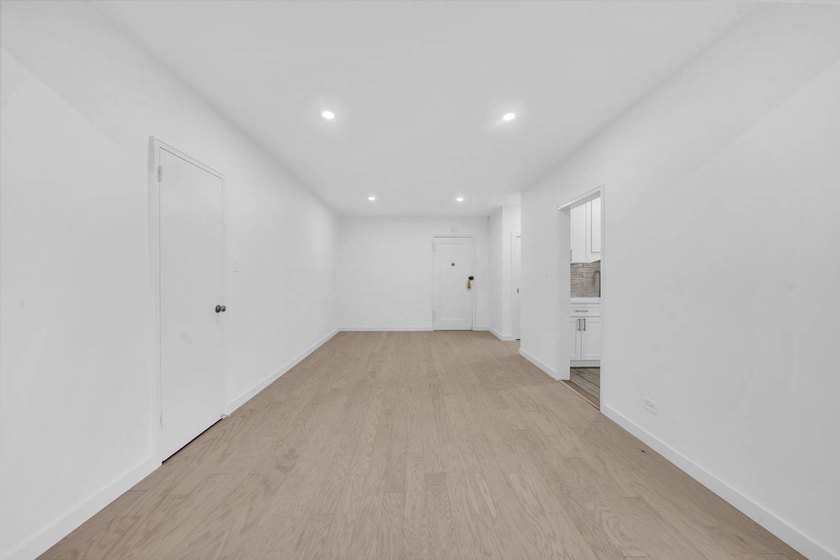 Welcome to Cryder Point. This sun-filled 1-bedroom, 1-bath co-op - photo 5