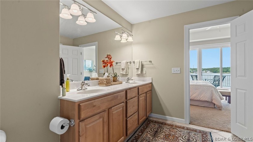 Luxury living with breathtaking views at the 20 MM of the Lake - photo 41