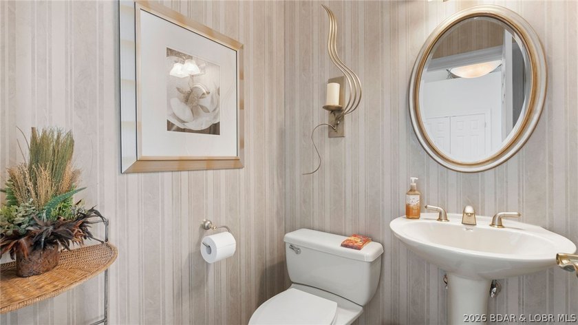 Luxury living with breathtaking views at the 20 MM of the Lake - photo 42
