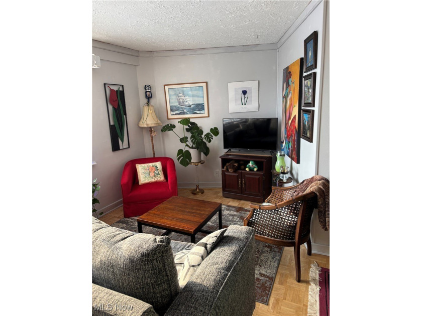 Affordable Lakewood living awaits with this studio unit at Lake - photo 2