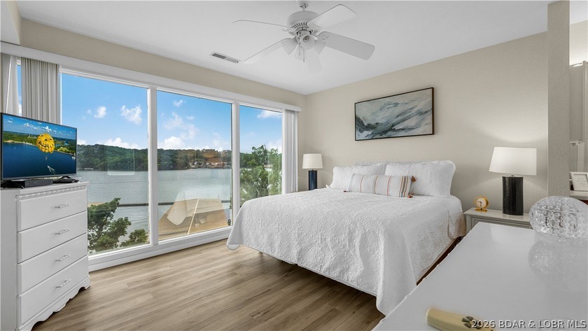 Discover the perfect waterfront retreat in the heart of Osage - photo 6