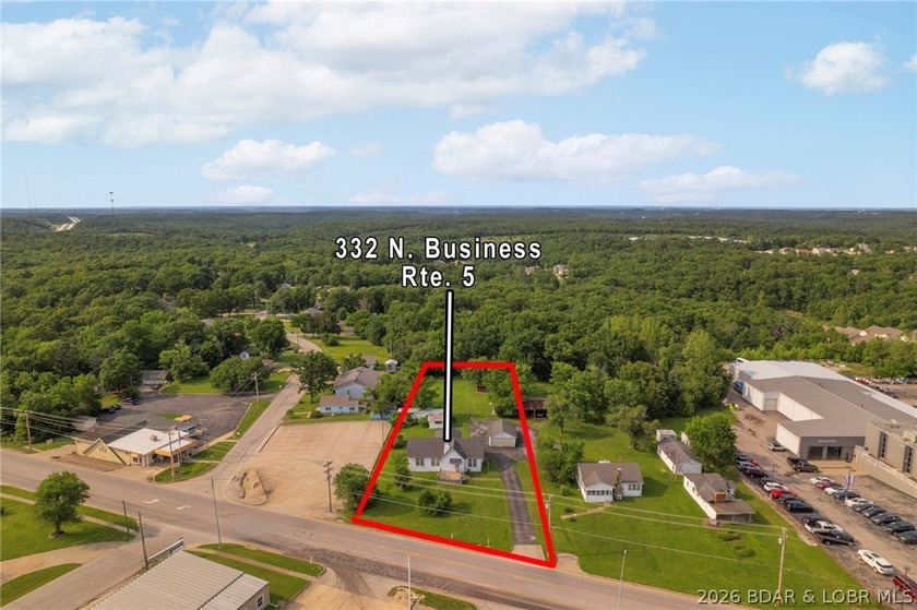 Prime Commercial Property in Camdenton! This versatile property - photo 2