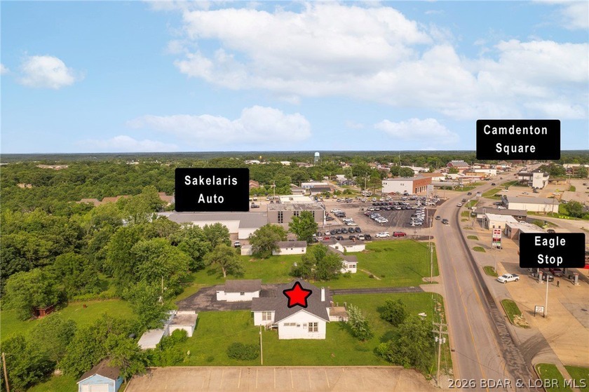 Prime Commercial Property in Camdenton! This versatile property - photo 3