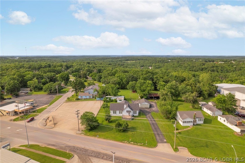 Prime Commercial Property in Camdenton! This versatile property - photo 7